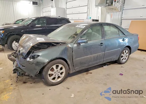 2005 Toyota Camry Xle z USA, uszkodzony, nr VIN 4T1BE30K85U072282